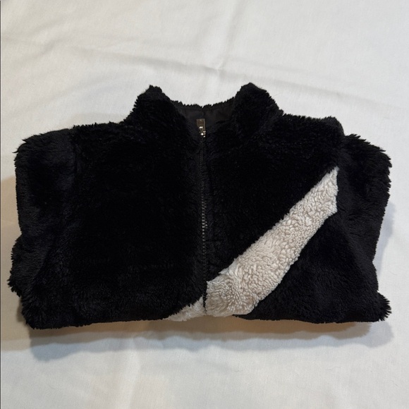 Nike Kids Fleece Jacket size 5-6 years - Picture 9 of 9